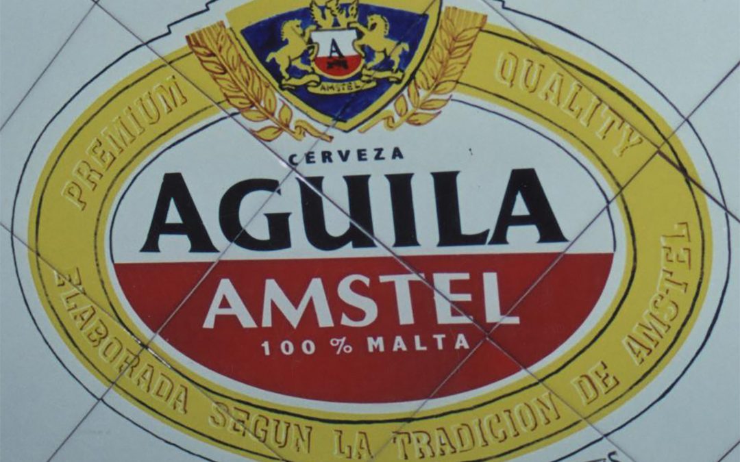 Reproducción en azulejos de cerámica con Anagrama marca de cerveza