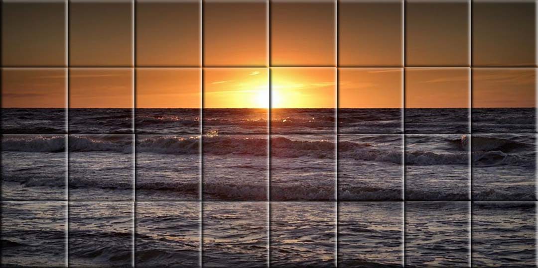 Mural en cerámica, con decoración del amanecer en el Mediterráneo